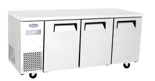 photo 1 table négative compacte  3 portes 1800 mm de long