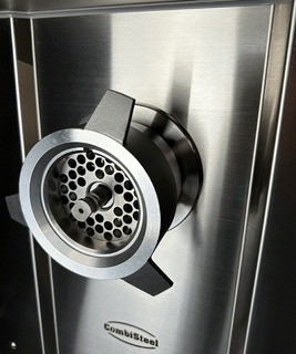 photo 6 hachoir 32 - 500kg/h 400v - mobile