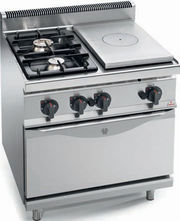 Fourneau 2 feux + plaque coup de feu sur four gaz GN 2/1