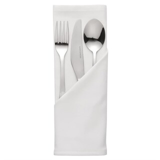 photo 1 serviettes blanches en polyester mitre essentials occasions