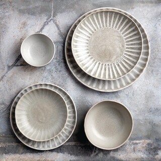 photo 7 assiettes plates olympia corallite grises 280 mm (lot de 6)