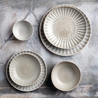 photo 7 assiettes plates olympia corallite 28 cm