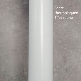 photo 4 tables carrées 70x70cm pied blanc - beton naturel - lot de 4 tables